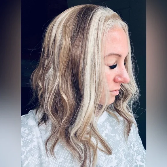 Marilyn Chelsey Smith Crowns Wig - Picture 6 of 8